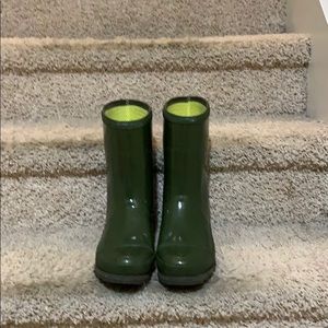 Sorel color Green and neon yellow